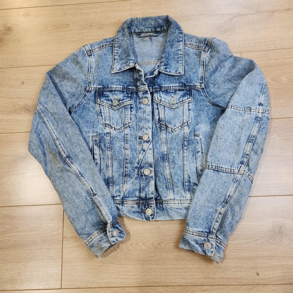 Free People Rumors Denim Jacket Womens XS Blue Button Front Short Trucker - Picture 1 of 7